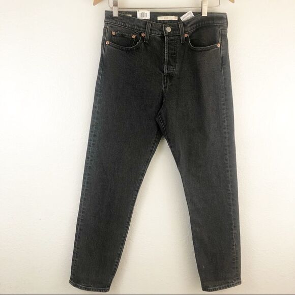 Levi’s wedgie high rise snug through hip an thigh tapers leg dark wash black 28 - Picture 2 of 9
